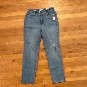 Universal Thread Women's Light Blue Straight Leg Jeans